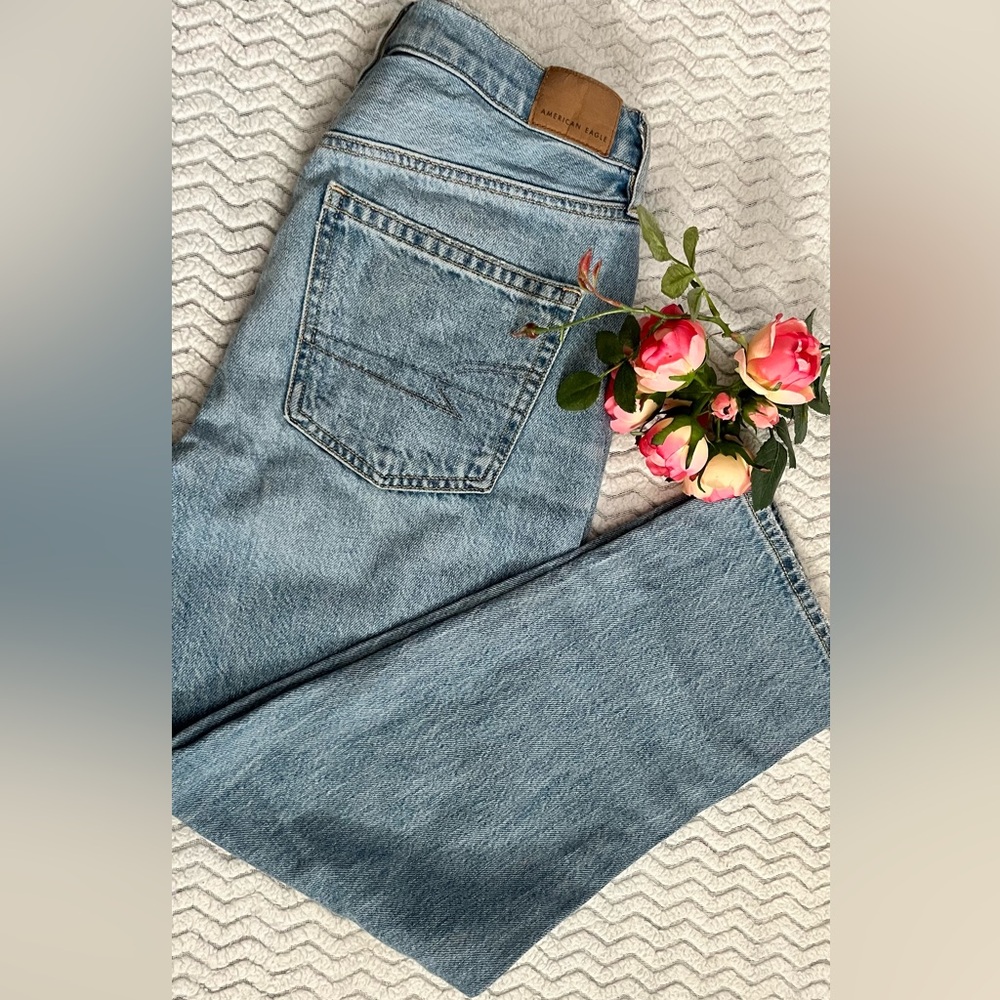 American Eagle Women’s jeans 90’s boyfriend